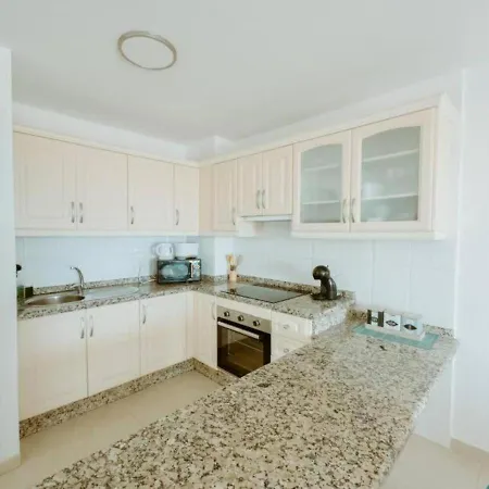 Seaview 2 Bedroom Play Paraiso Pool & Wifi In *