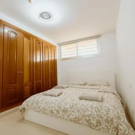 Seaview 2 Bedroom Play Paraiso Pool & Wifi In Apartment Costa Adeje (Tenerife)