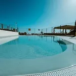 Апартаменты Seaview 2 Bedroom Play Paraiso Pool & Wifi In Адехе