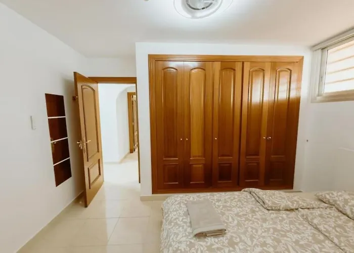 Seaview 2 Bedroom Play Paraiso Pool & Wifi In * Costa Adeje (Tenerife)